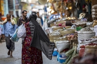 خبراء في الأمم المتحدة : الحوثيون ينتهكون حقوق النساء والفتيات 