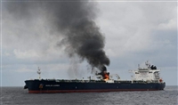 الحكومة توجه بتشكل لجنة طوارئ للتعامل مع ازمة السفينة "روبيمار" 