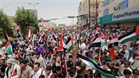 مظاهرات في تعز ومارب تنديدا باستمرار جرائم الاحتلال بحق أهالي غزة