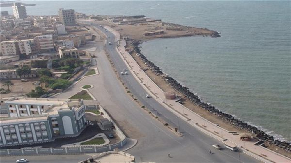 المليشيا تدفع بتعزيزات تجاه الحديدة وتقصف مواقع الجيش بحيس