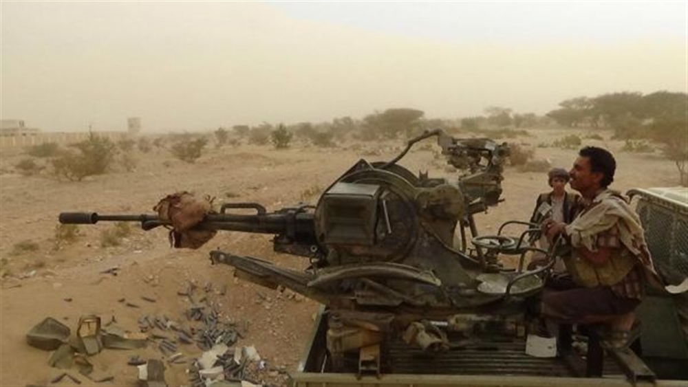 الجوف: مقتل قيادي حوثي مع مرافقيه بقصف مدفعي للجيش في مديرية المصلوب