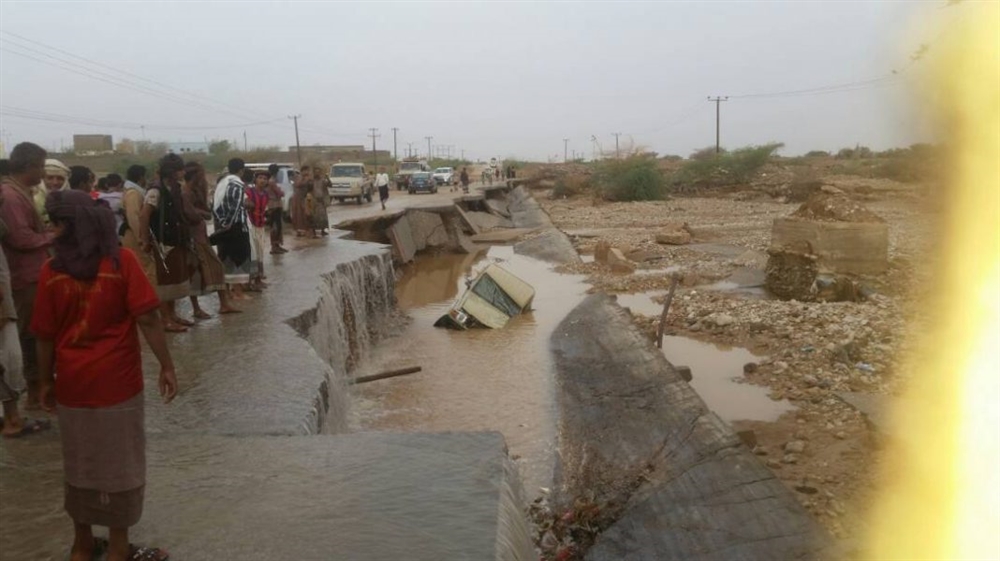 سيول غزيرة في شبوة تتسبب بوفاة شخصين وجرف مساحات زراعية