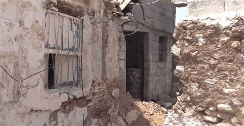 الحوثيون يواصلون قصف الأحياء السكنية جنوب الحديدة