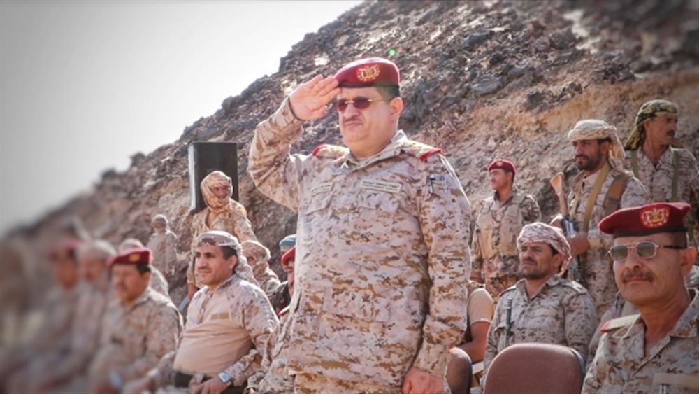 نجاة وزير الدفاع من هجوم استهدف اجتماعا لقيادات عسكرية في مأرب