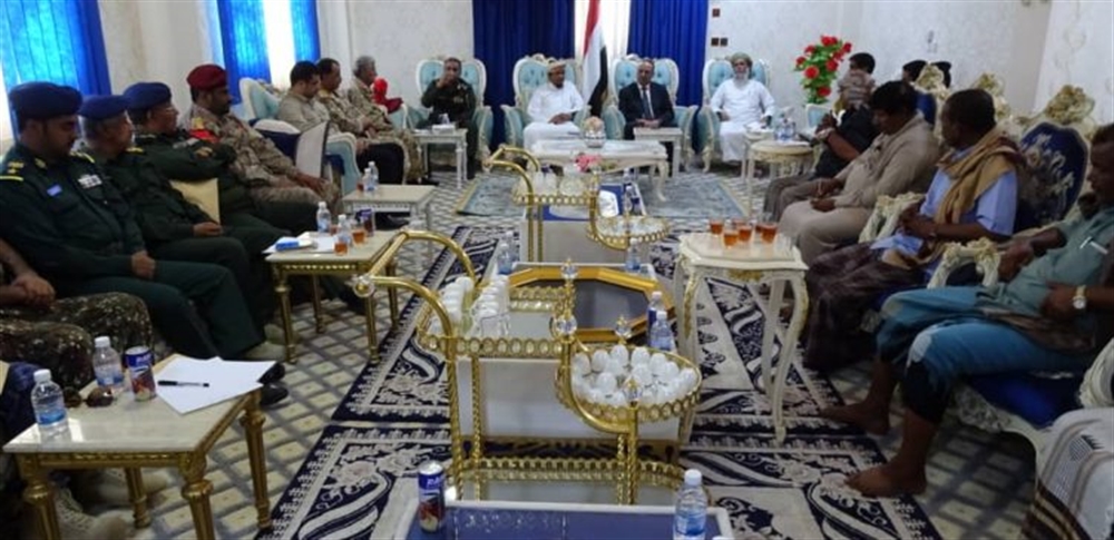 وزير الداخلية يشيد بجهود القوات العسكرية والأمنية في المهرة