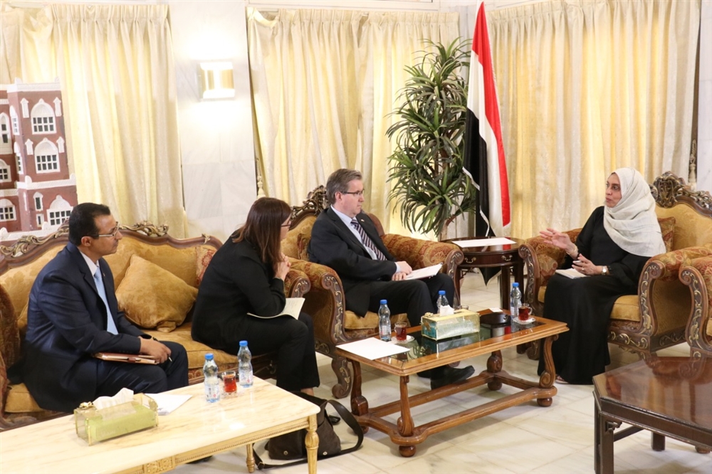 الحكومة تؤكد دعمها لمشاريع المرأة في مرحلة النزاع والعمل على حمايتها
