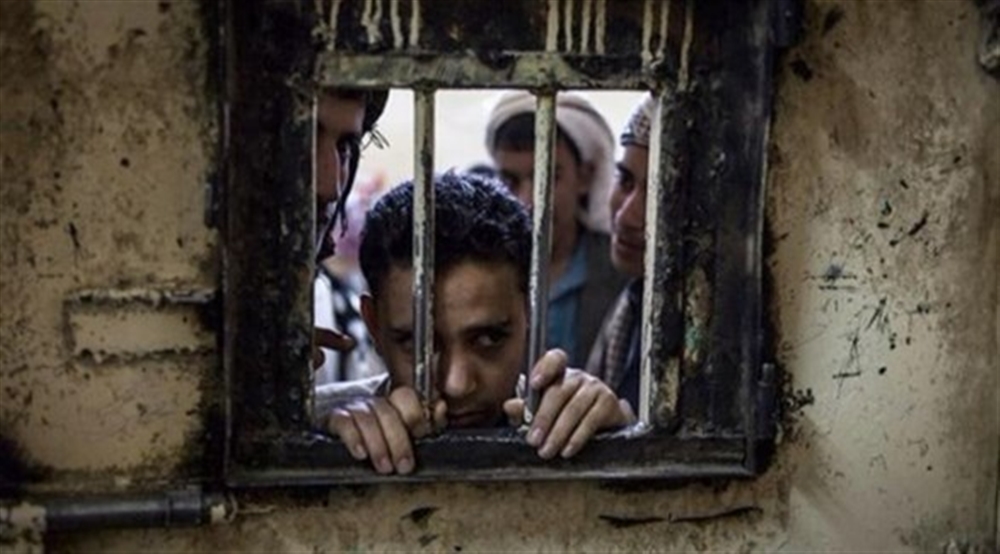 مصابون بأمراض فتاكة.. الحوثيون يحرمون 35 معتقلا من تلقي العلاج