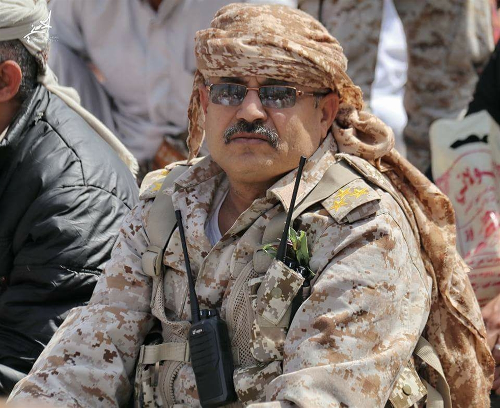مسلحو الانتقالي الجنوبي يحتجزون رئيس أركان محور تعز اثناء توجهه إلى عدن