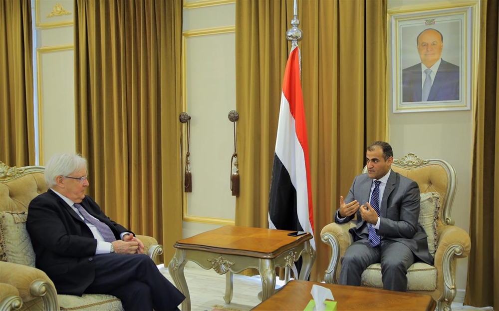الحضرمي يطالب "غريفيث" بالضغط على الحوثيين لتسهيل عمل الحكومة في إصلاح كهرباء المخا
