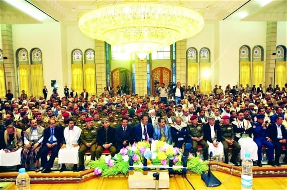 من هو مسؤول المخابرات السابق الذي يعمل ضابط ارتباط بين الإمارات والحوثيين ؟