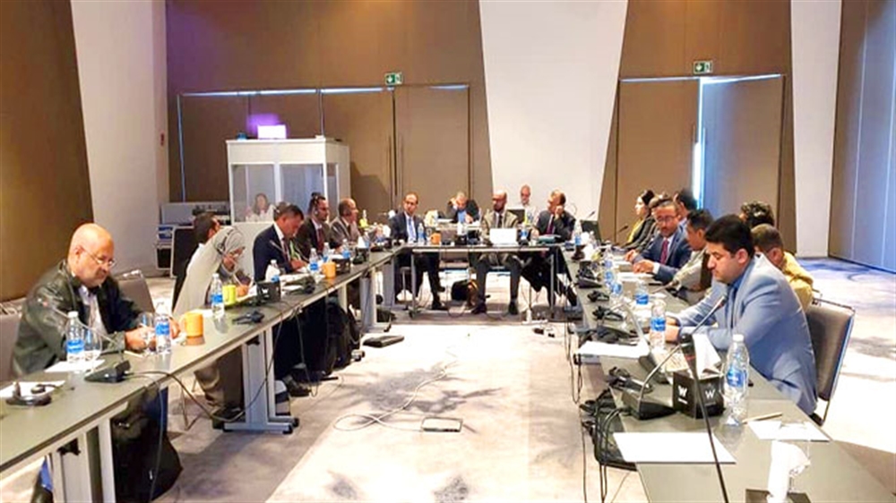 فشل مفاوضات الحكومة اليمنية وصندوق النقد في التوصل إلى حل بشأن تدهور العملة