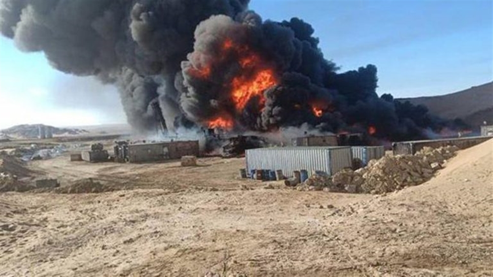 الحكومة: قصف الحوثيين محطة النفط تصرف كاشف لجماعة دون مسؤولية
