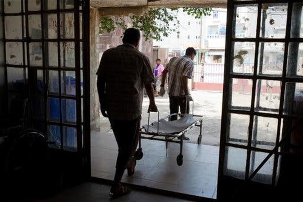 مركز حقوقي يحذر من كارثة كبيرة تهدد القطاع الصحي في اليمن