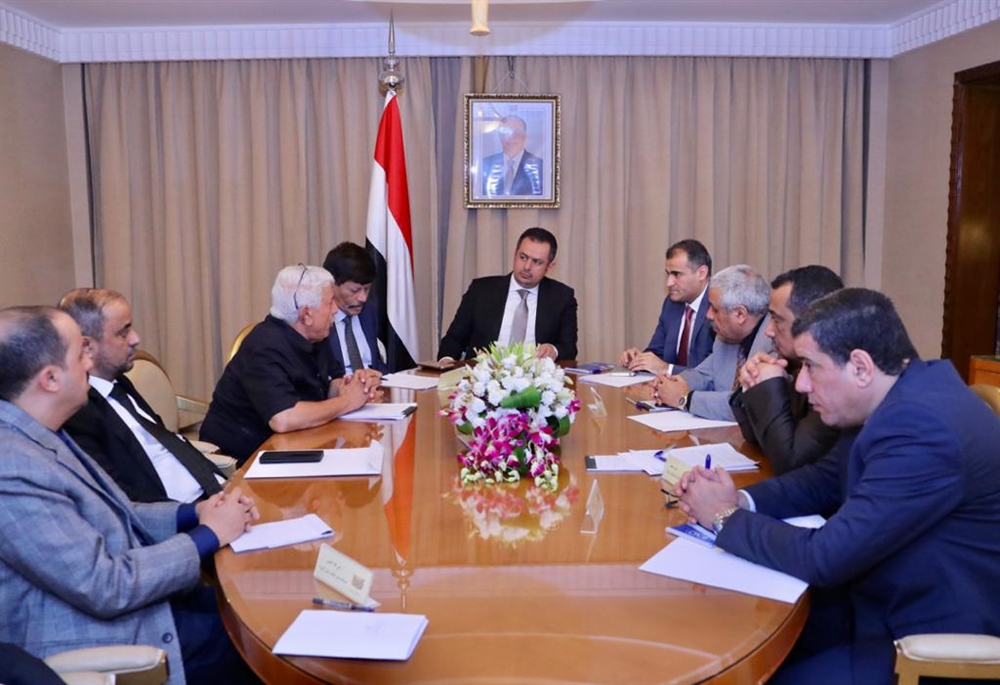 مصدر مسؤول: القرارات الحكومية يجري اتخاذها بالتنسيق مع الرئاسة
