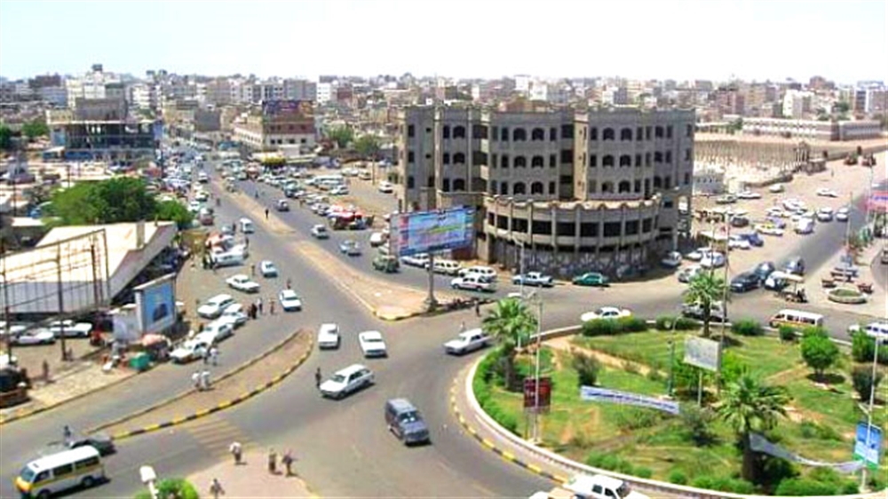 قتيل و3 جرحى في اشتباكات مسلحة بعدن