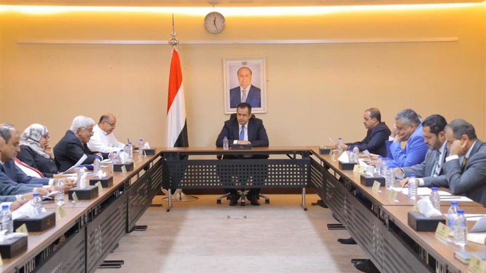 الحكومة اليمينة تحمل "الانتقالي الجنوبي" مسؤولية عرقلة عودتها إلى عدن