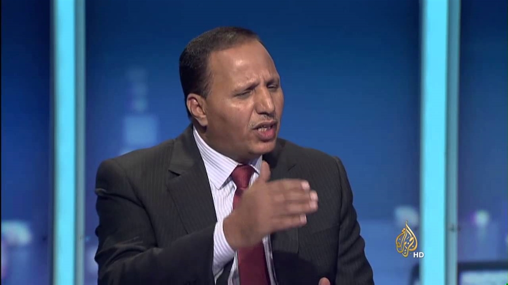 مستشار رئاسي  يحذر من ما يسمى "ملحق اتفاق الرياض" ويدعو الرئيس ونائبه للانسحاب من المشهد