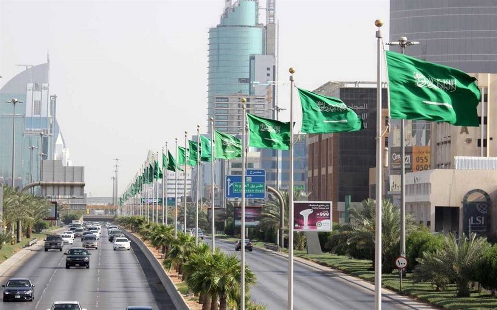 السعودية تخفف من قيود كورونا وتعيد فتح المساجد والتنقل بين المحافظات