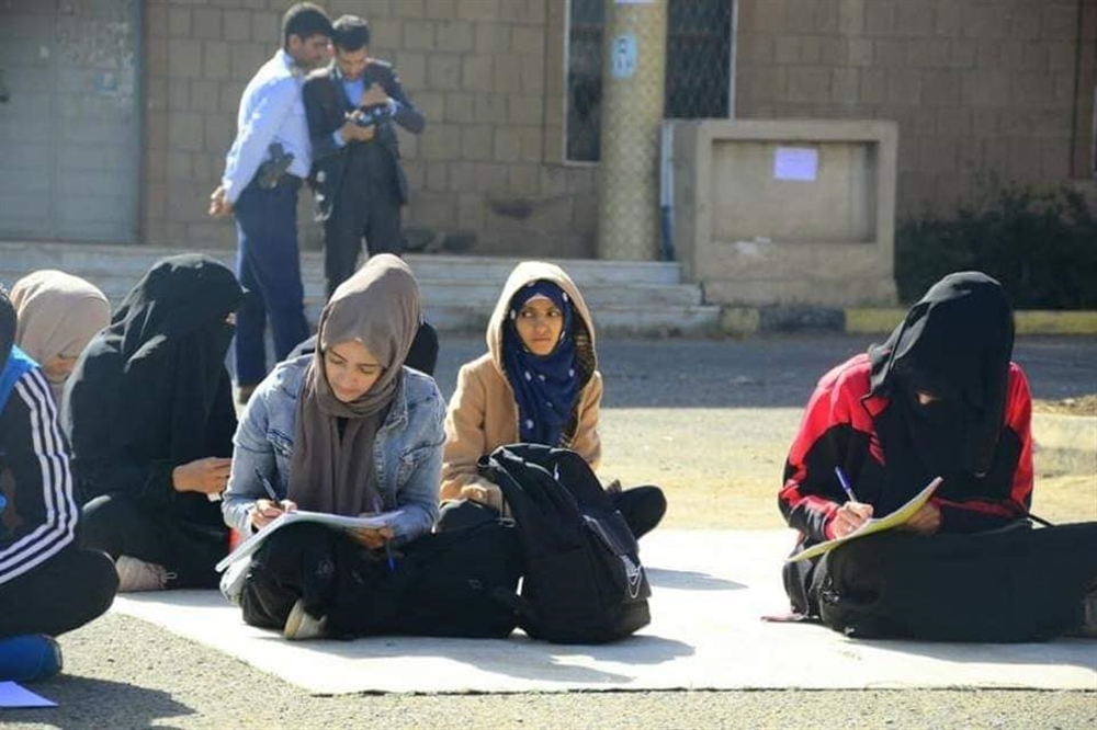 منظمة حقوقية: احتجاز طالبات بسكن جامعة صنعاء منذ ثلاثة أشهر