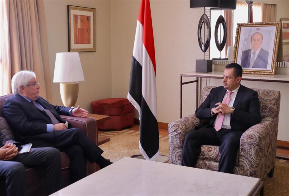 رئيس الوزراء: الحوثيون يفتعلون أزمة مشتقات للعودة لتهريب الوقود الإيراني