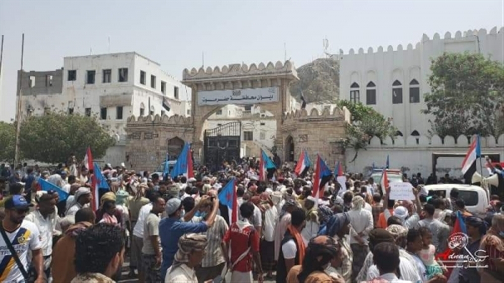 الانتقالي يتوعد بإسقاط حضرموت تحت حُكم "الإدارة الذاتية"