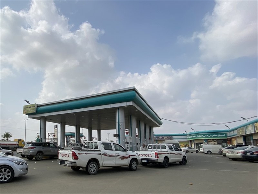 إعلام سعودي: احتواء أول أزمة وقود بنزين بجازان