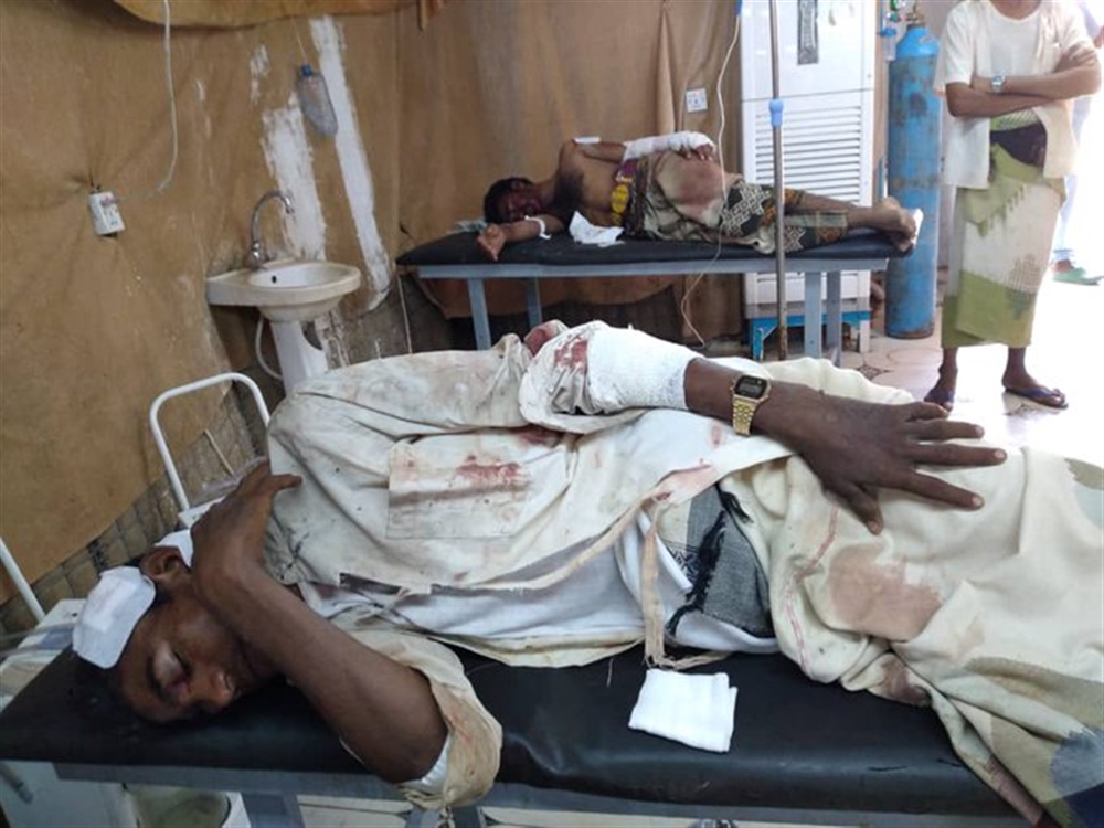 إصابة مدنيين اثنين بانفجار لغم أرضي في الحديدة