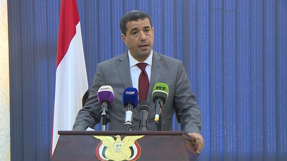اتهم الأمم المتحدة بالتراخي.. متحدث الحكومة: الحوثيون يمنعون زيارة "غريفيث" إلى صنعاء