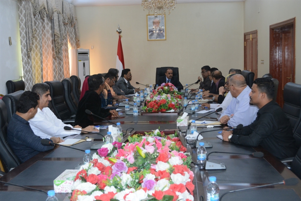 الحكومة تدعو إلى فتح صفحة جديدة وتعزيز الجبهة الوطنية في مواجه الحوثي
