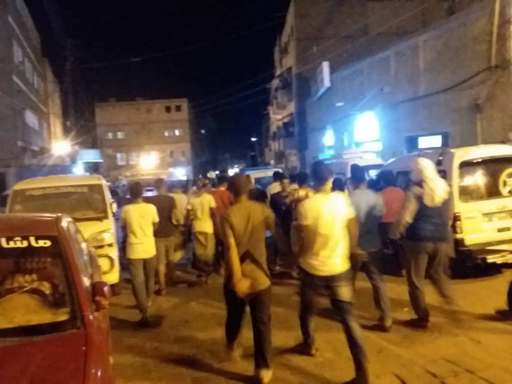 عدن: تظاهرة شعبية تندد بانقطاع المياه
