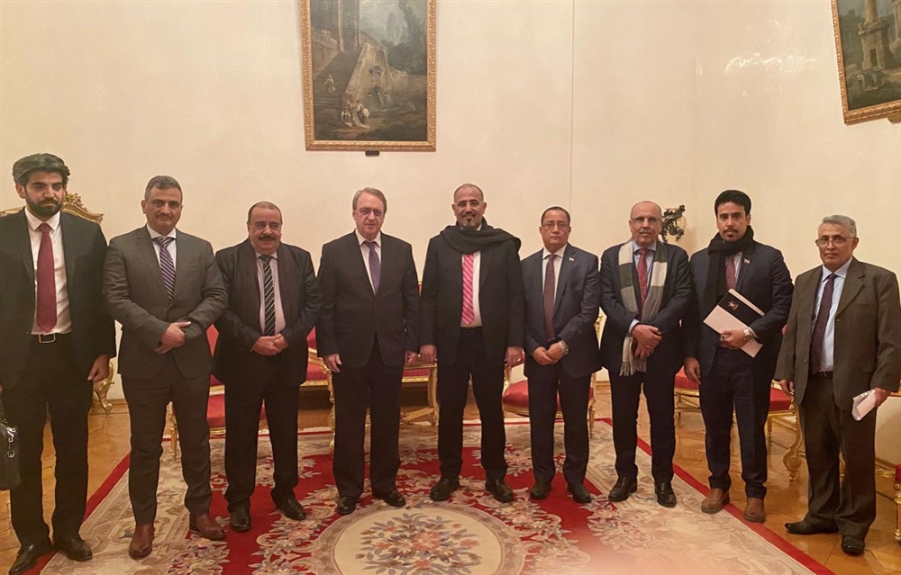 سبق لموسكو استقبال وفود حوثية .. هل تسعى روسيا لاحتضان حوار بين المجلس الانتقالي والحوثيين؟
