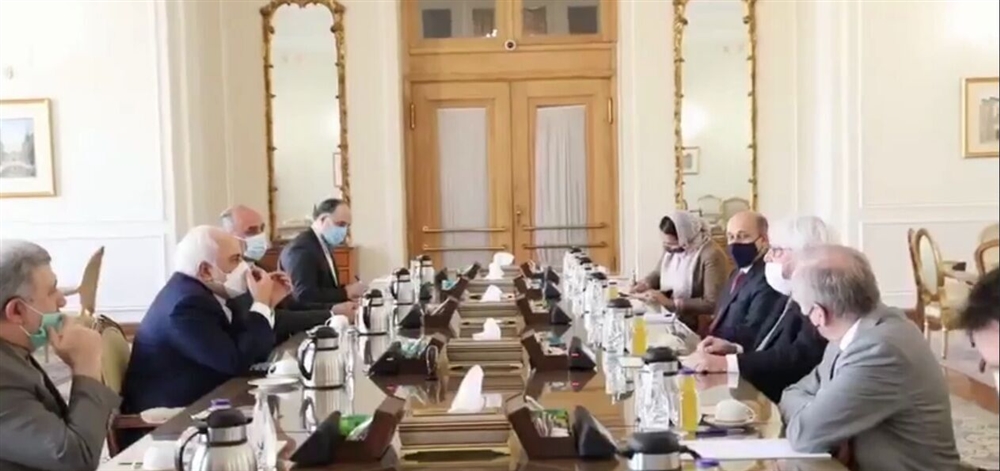 غريفيث يبحث مع ظريف تطورات الأزمة اليمنية