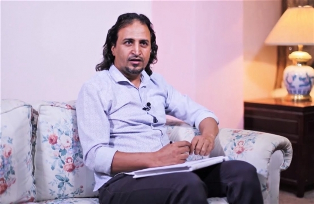 الفنان السامعي يدعو وزارة الثقافة إلى حسم الجدل حول قصيدة "تذكري يا غصون"