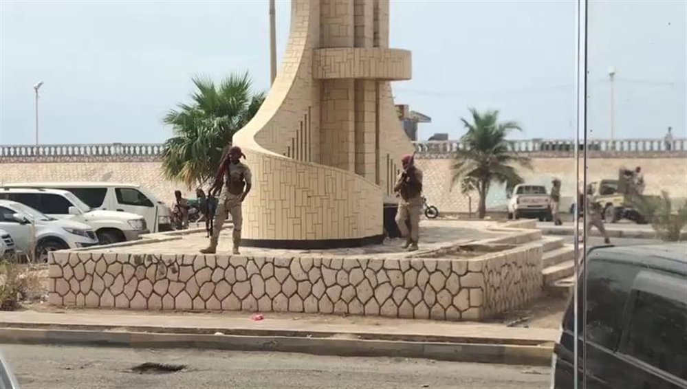 حضرموت.. الأجهزة الأمنية تعتقل 15 محتجًا خلال وقفة أسبوعية