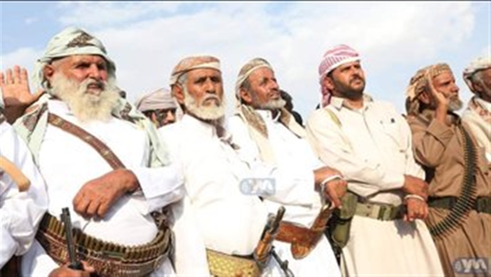 مسؤول عسكري بمليشيا الحوثي يصف سكان مأرب "بالكفر" (فيديو)