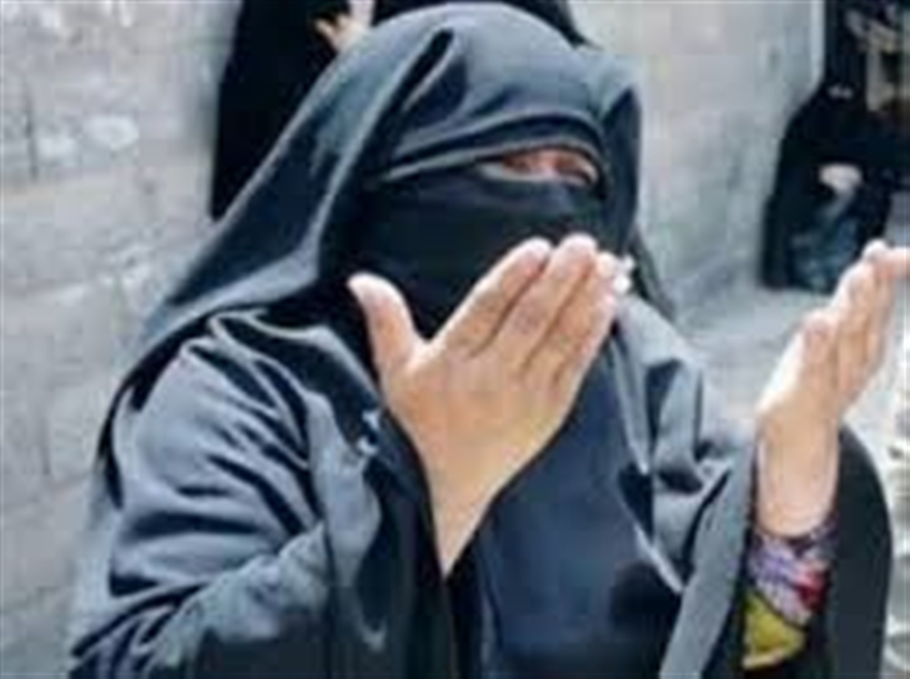 كوسيلة احتجاج أخيرة على محارق الموت الحوثية ... إمرأة من صعدة تقدم على الانتحار بعد مقتل جميع أبنائها