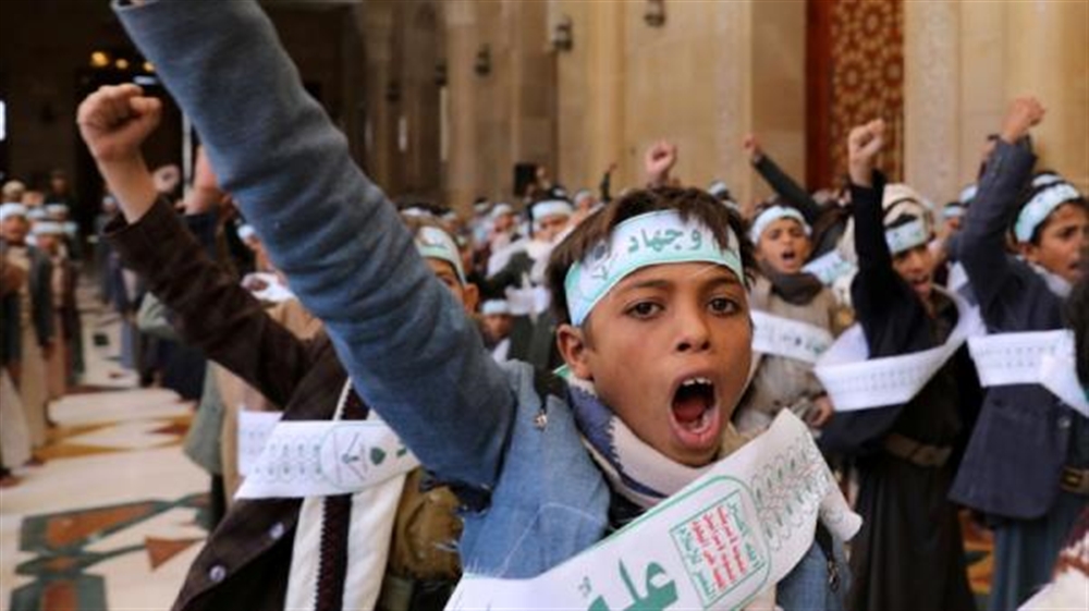 نقابة المعلمين: مستشارين إيرانيين في صنعاء يشرفون على تعديل المناهج الدراسية