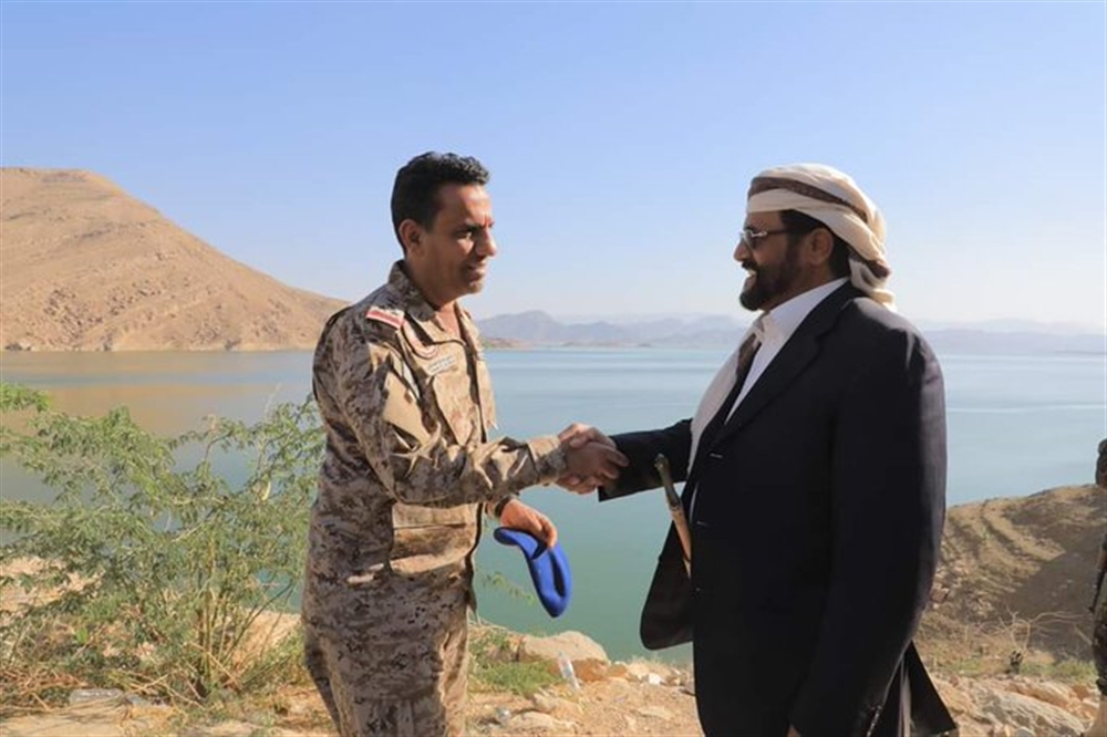 نفى عمليا اقتراب الحوثيين من السد... ناطق التحالف يزور مارب لأول مرة ويتحدث عن الحياة بالمدينة والمعارك بالجبهات
