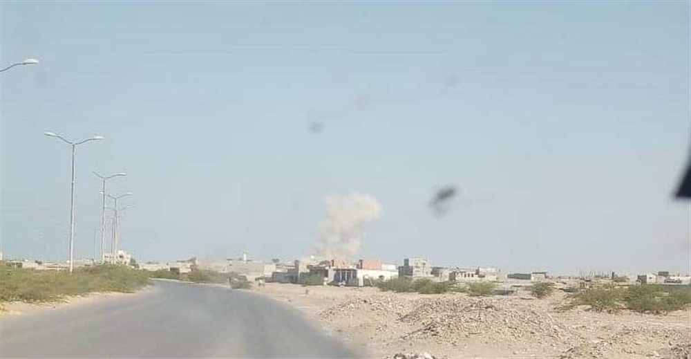 القوات المشتركة: الحوثيون قصفوا بصواريخ الكاتيوشا حي سكني بالحديدة