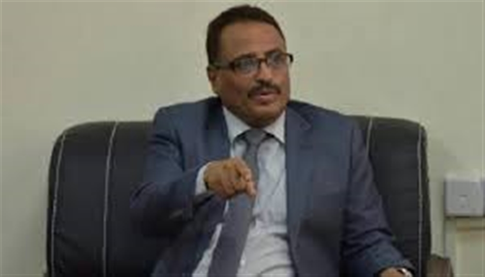 وزير سابق يتحدث عن مؤامرة لـ"تقسيم اليمن بين الحوثي والانتقالي" ويتهم الإمارات بمساندة الحوثي في مارب