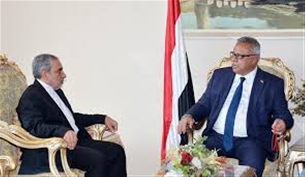 بعد أسابيع من الغموض...مليشيا الحوثي تكشف معلومات عن رئيس حكومتها