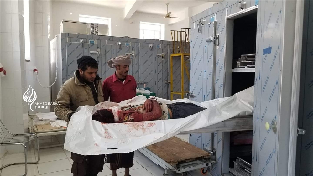 مقتل مدني بقصف حوثي على كلية الآداب في تعز