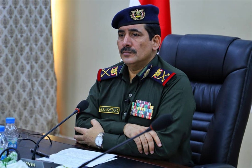 وزير الداخلية يُشكل لجنة للتحقيق بمقتل وإصابة متظاهرين في حضرموت