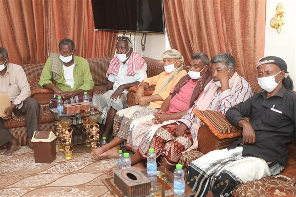 محافظ حضرموت يلتقي شخصيات بارزة من المديريات الغربية
