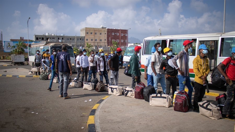 "اليمن بلد خطير للمهاجرين"... الهجرة الدولية تعلن إعادة دفعة ثانية من اللاجئين إلى اثيوبيا