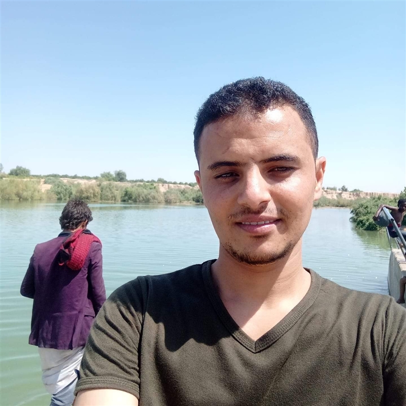 صحفي محرر  يكشف عن إصابته بالسكر بسجون الحوثي