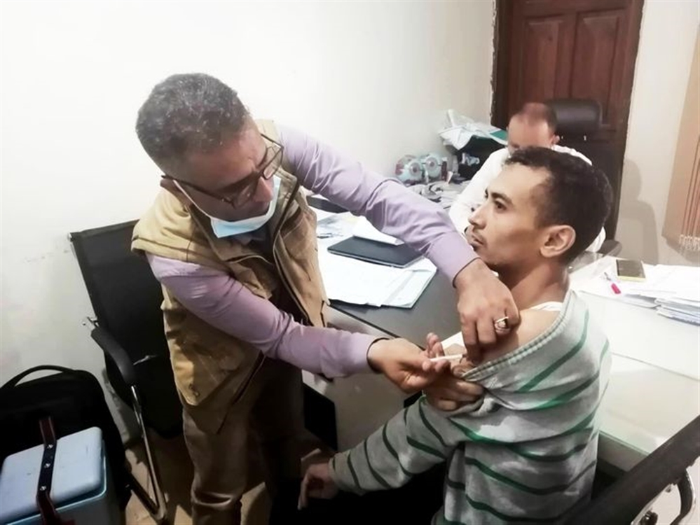 مسؤول صحي: 10 آلاف شخص تلقوا لقاح كورونا