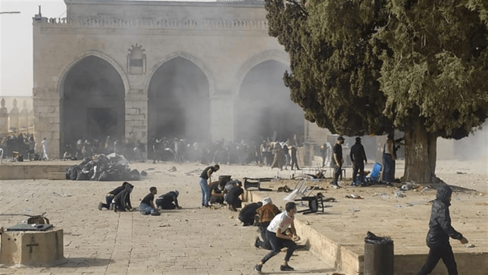 180 مصابا فلسطينيا لحماية الأقصى من دنس الاحتلال