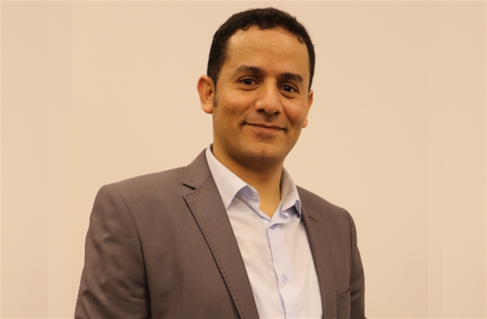 ظل صامتا بعد إخلاء سبيله لعام ونصف .. نقابة الصحفيين تتهم الأمن التركي باحتجاز وتعذيب صحفي يمني