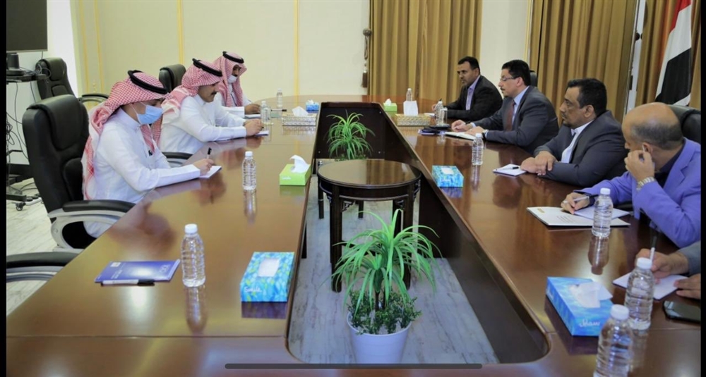 السفير السعودي يناقش وفدا حكوميا تنفيذ اتفاق الرياض